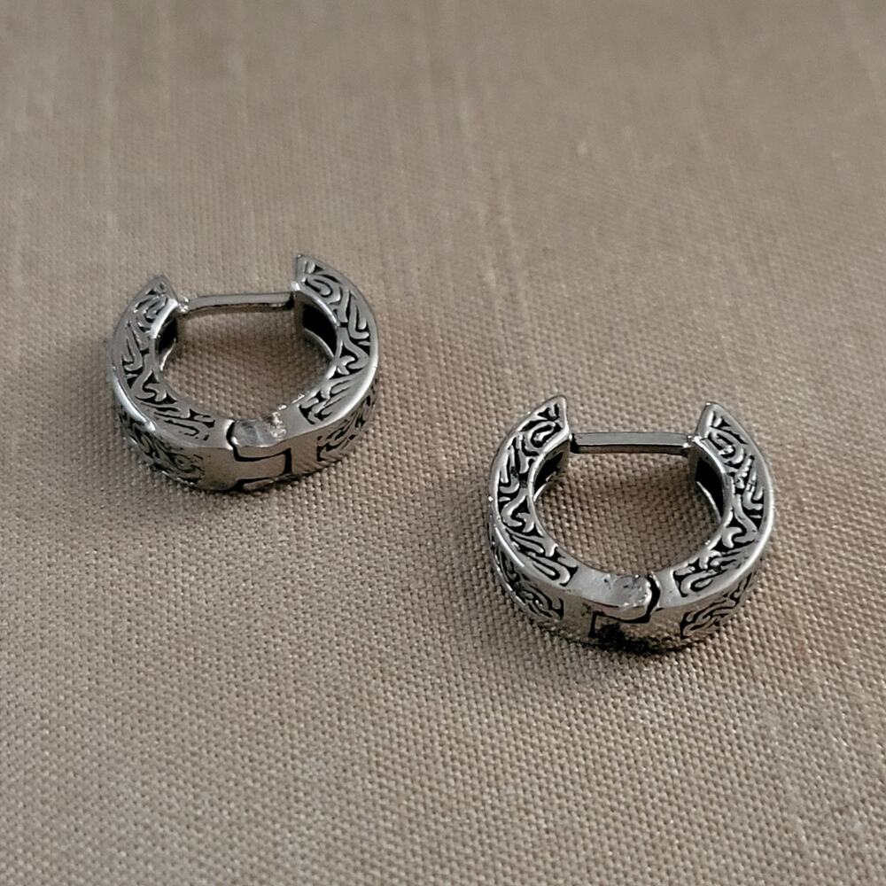 Men's etched silver tone hoop earrings